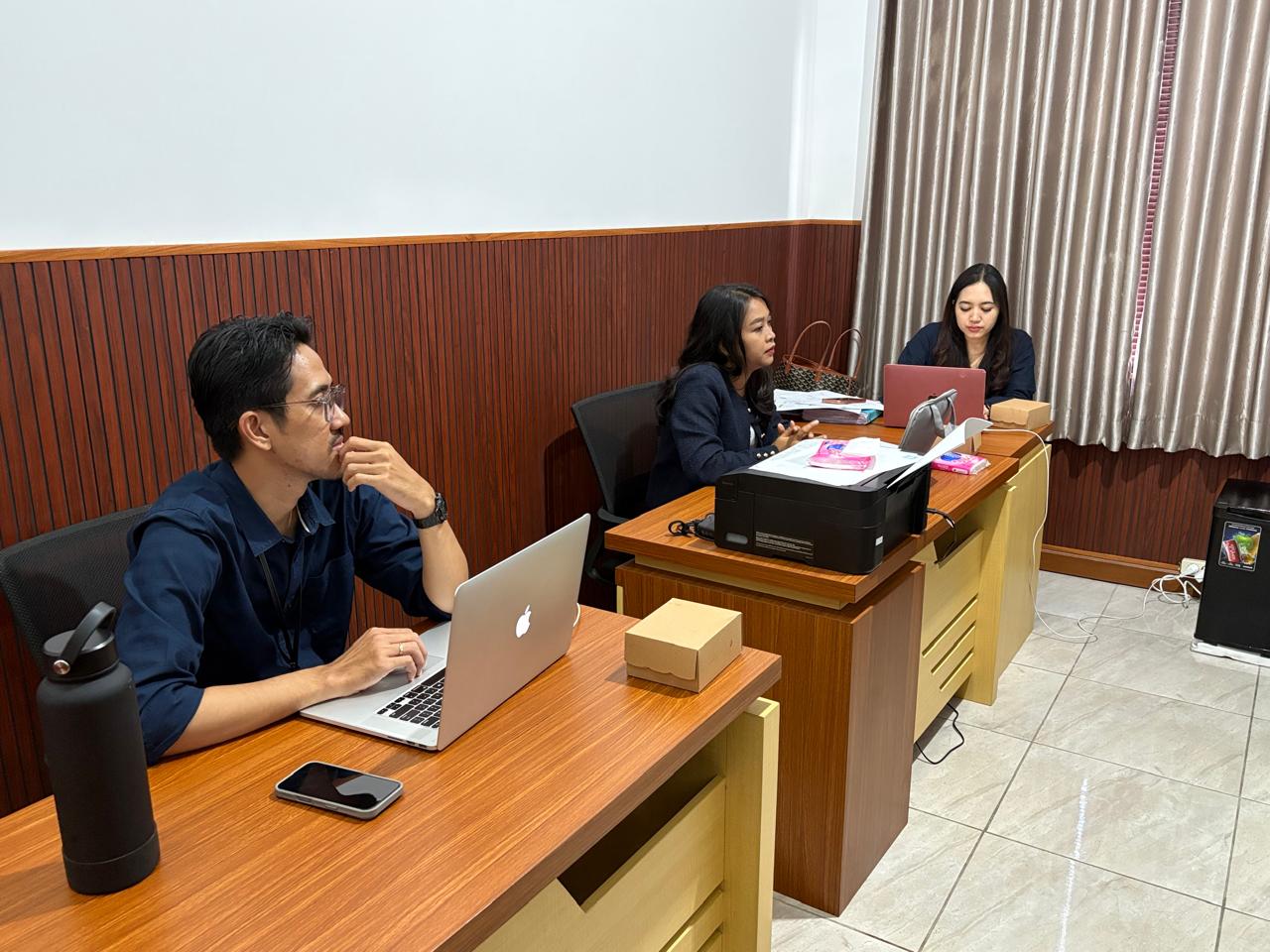 audit-lapangan-oleh-auditor-ke-biro-inkubator-dan-pengembangan-bisnis-dalam-audit-mutu-intenal