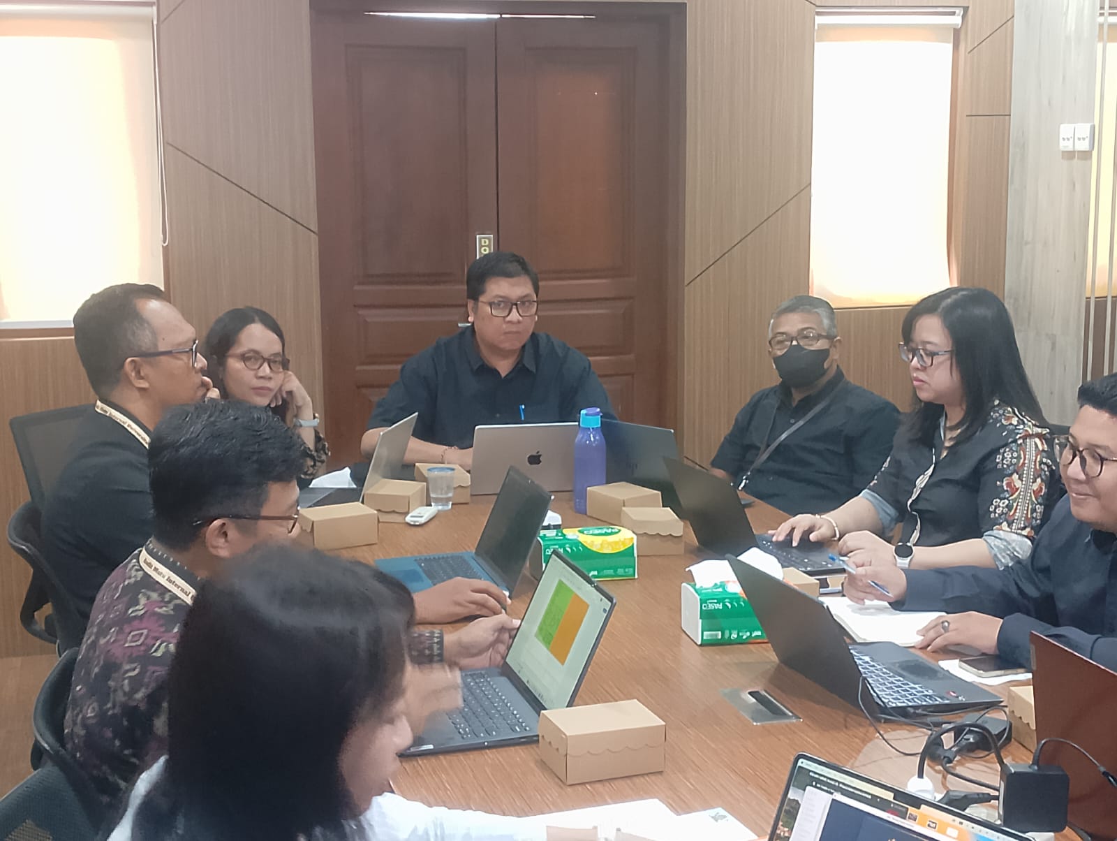 audit-lapangan-oleh-auditor-ke-prodi-d3-farmasi-dalam-audit-mutu-intenal