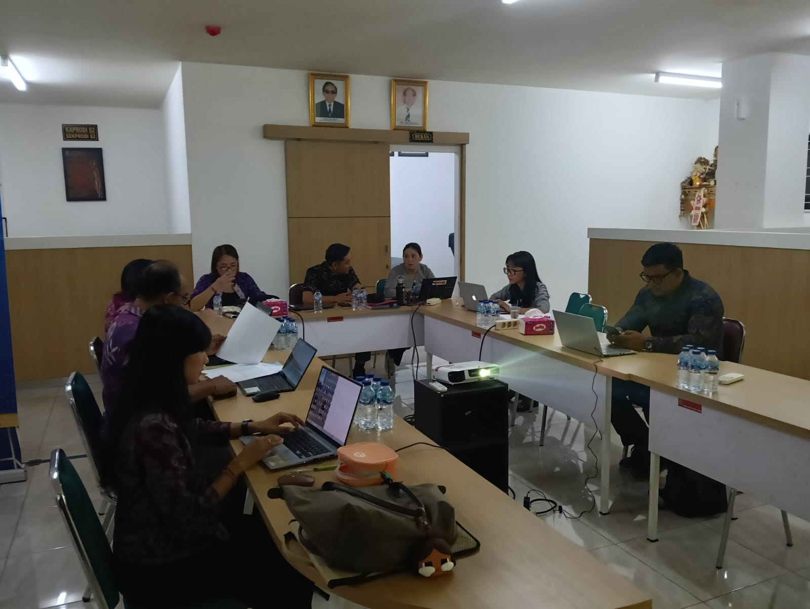audit-lapangan-oleh-auditor-ke-prodi-s1-hukum-dalam-audit-mutu-intenal