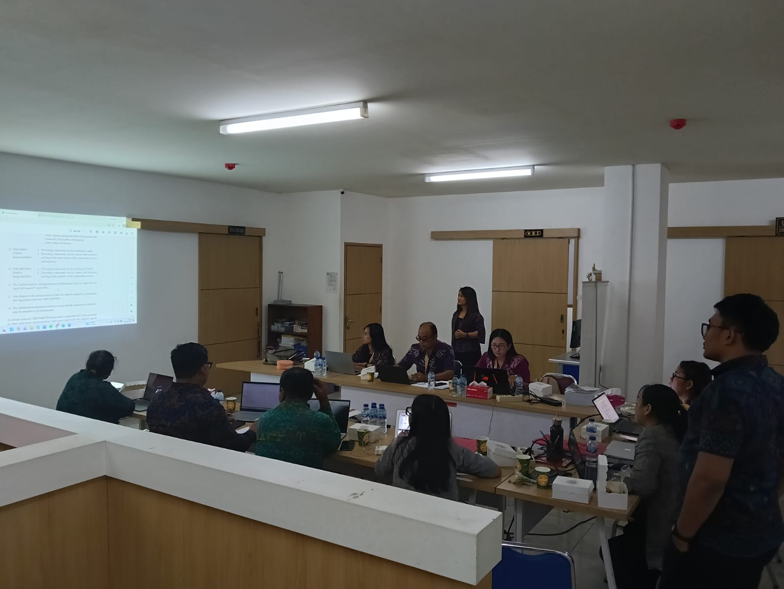 audit-lapangan-oleh-auditor-ke-prodi-s1-hukum-dalam-audit-mutu-intenal