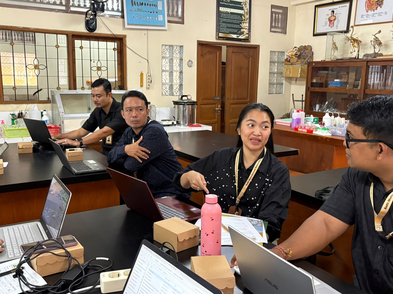 audit-lapangan-oleh-auditor-ke-prodi-s1-pendidikan-biologi-fkip-dalam-audit-mutu-intenal