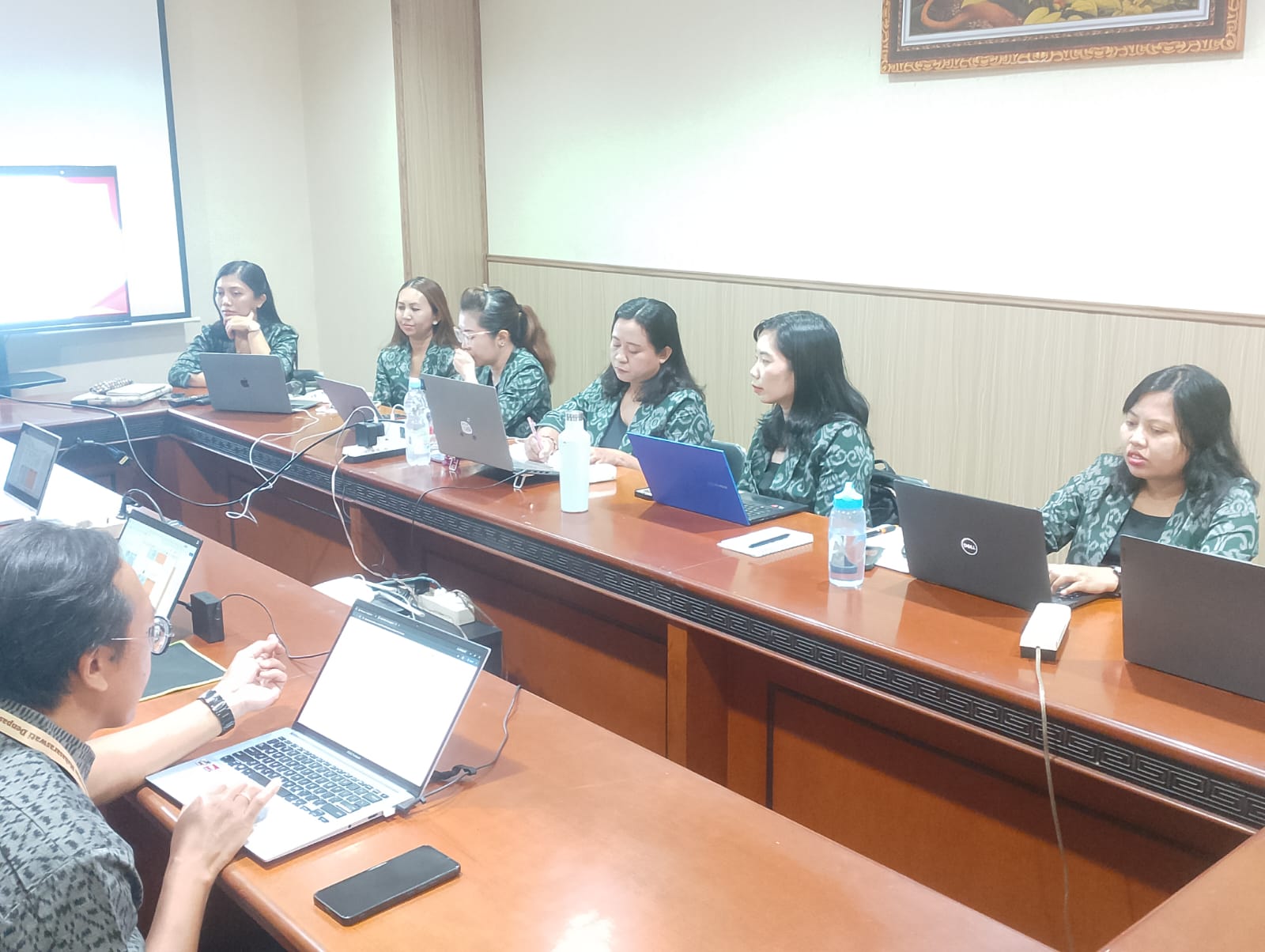 audit-lapangan-oleh-auditor-ke-prodi-s1-sastra-inggris-fakultas-bahasa-asing-dalam-audit-mutu-intenal