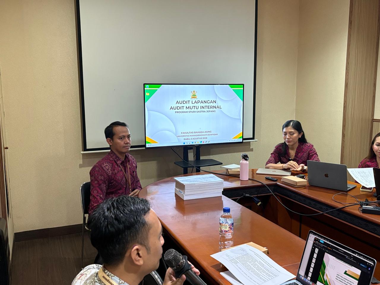 audit-lapangan-oleh-auditor-ke-prodi-s1-sastra-jepang-fakultas-bahasa-asing-dalam-audit-mutu-intenal