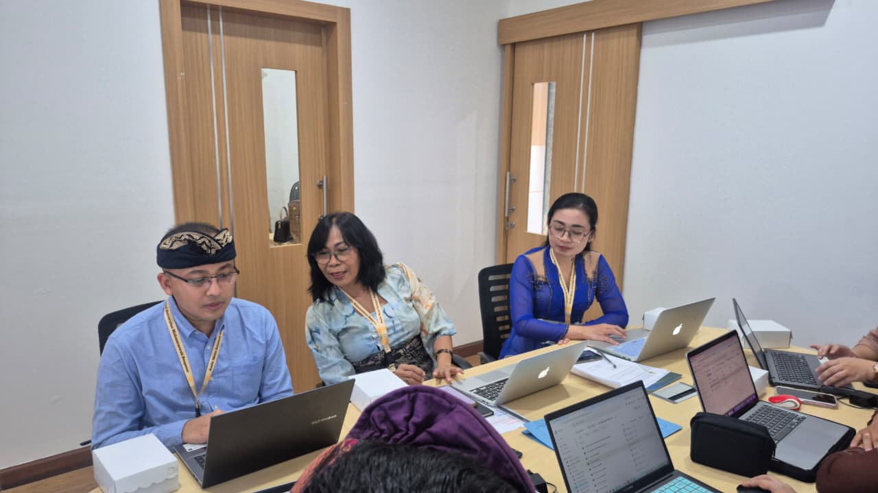 audit-lapangan-oleh-auditor-ke-prodi-s2-akutansi-fakultas-ekonomi-dan-bisnis-dalam-audit-mutu-intenal