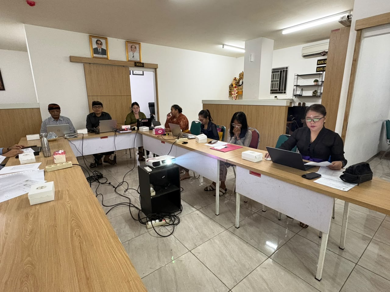 audit-lapangan-oleh-auditor-ke-prodi-s2-hukum-fakultas-hukum-dalam-audit-mutu-intenal