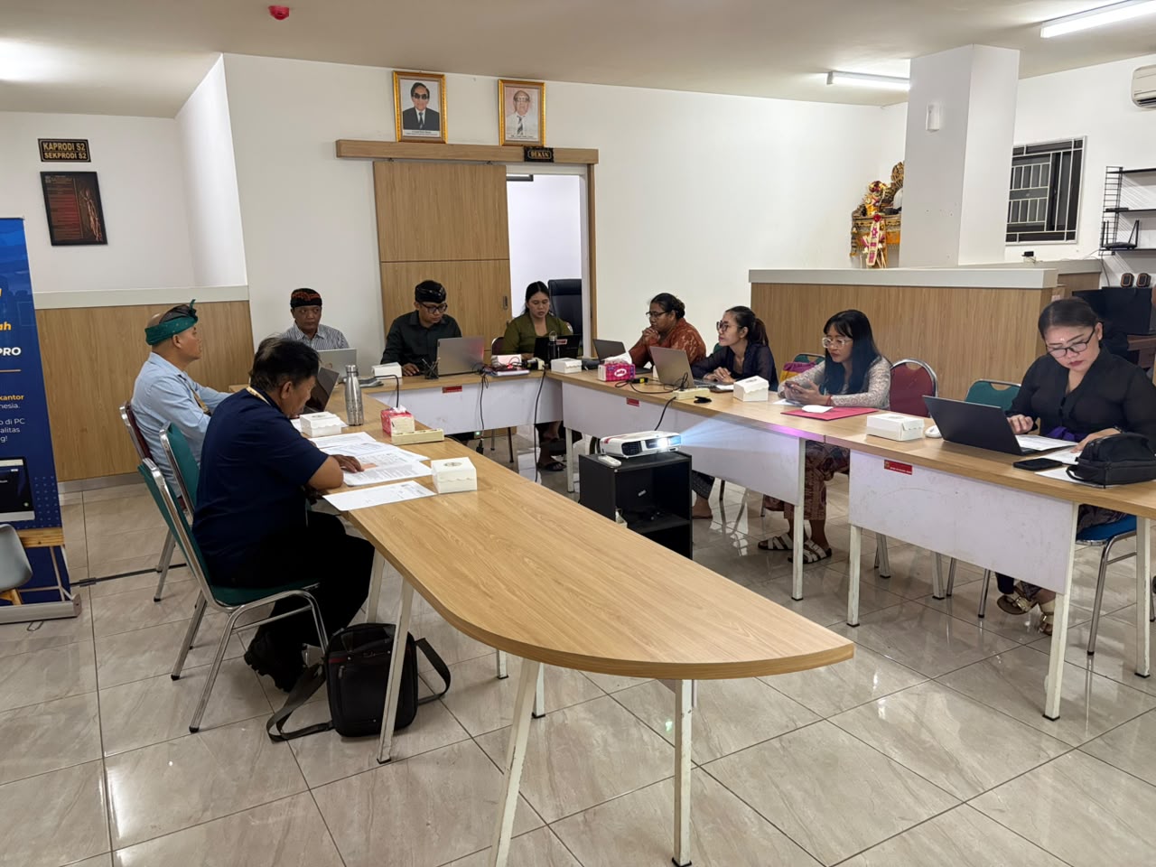audit-lapangan-oleh-auditor-ke-prodi-s2-hukum-fakultas-hukum-dalam-audit-mutu-intenal