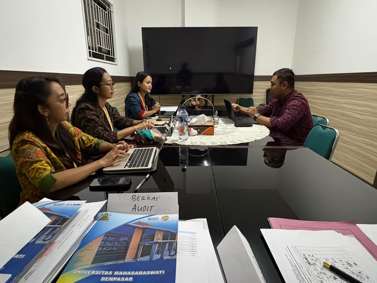 audit-lapangan-oleh-auditor-ke-upt-branding-dan-marketing-dalam-audit-mutu-intenal