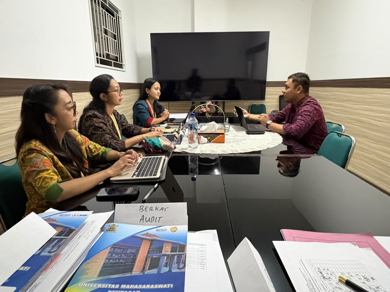 audit-lapangan-oleh-auditor-ke-upt-branding-dan-marketing-dalam-audit-mutu-intenal