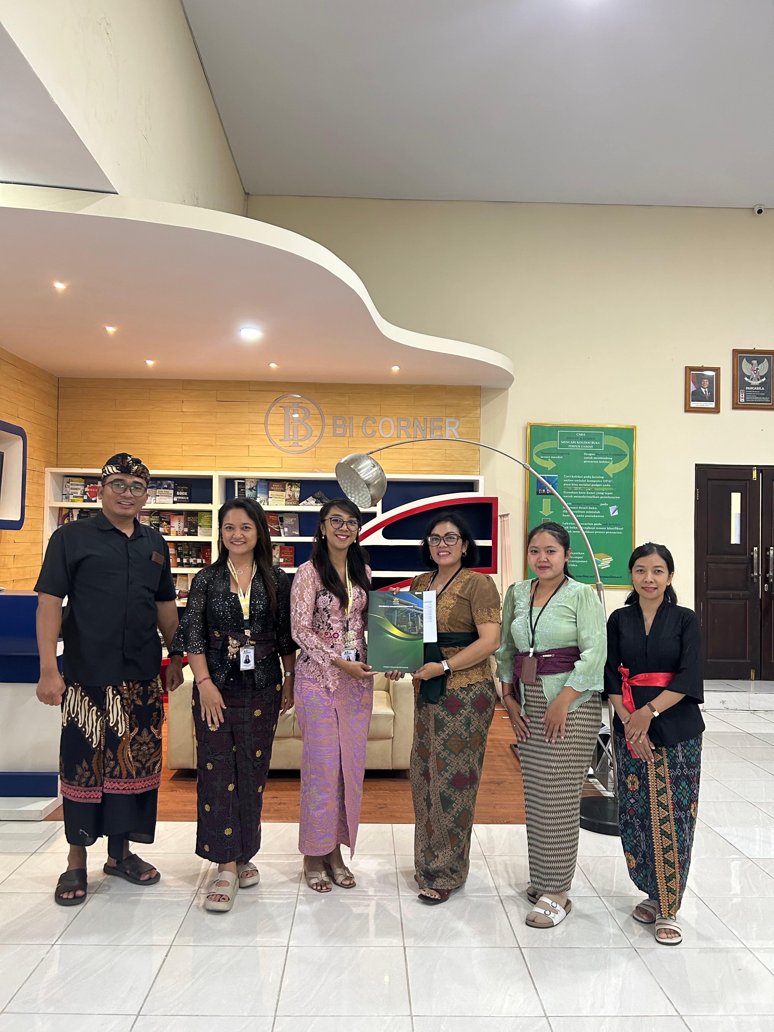audit-lapangan-oleh-auditor-ke-upt-perpustakaan-dalam-audit-mutu-intenal
