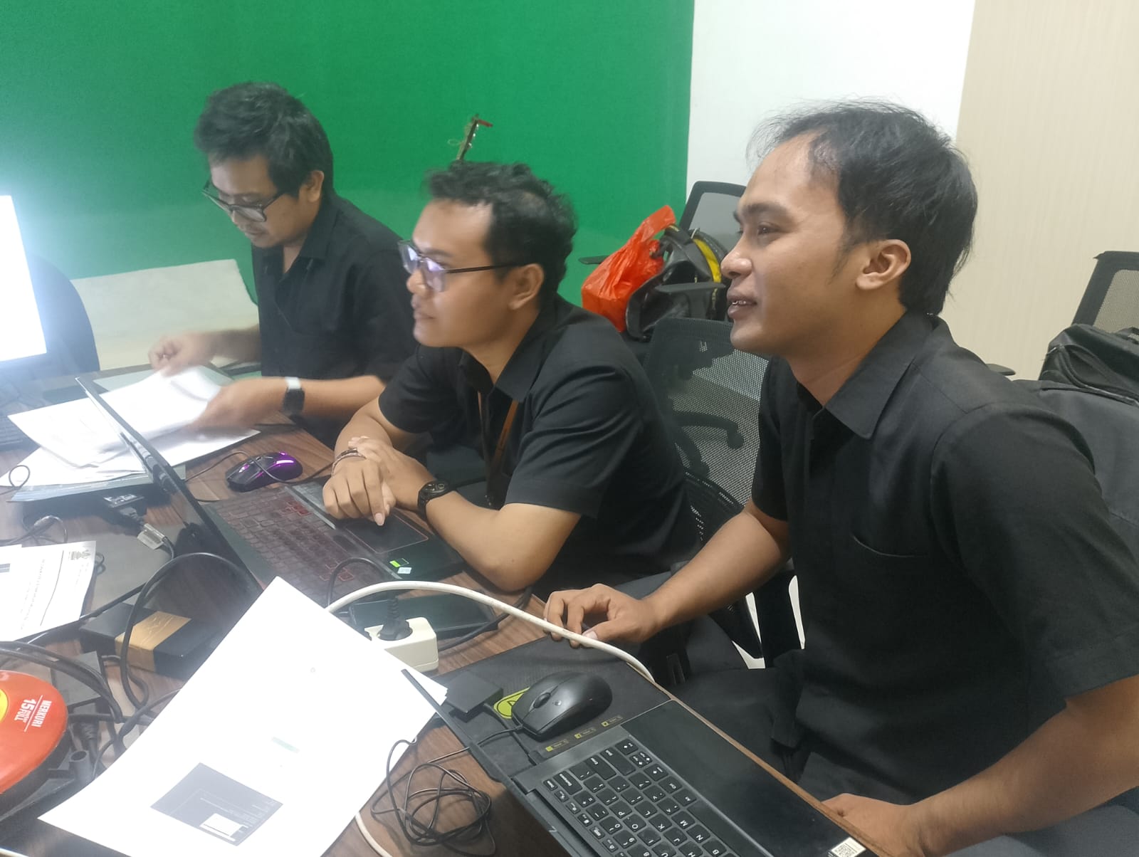 audit-lapangan-oleh-auditor-ke-upt-ti-dan-multi-media-dalam-audit-mutu-intenal