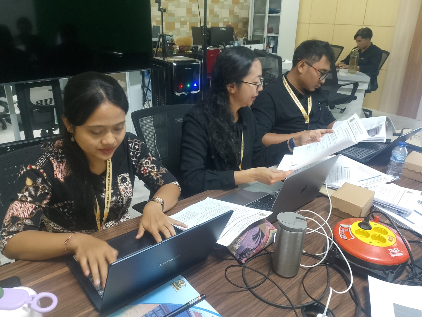 audit-lapangan-oleh-auditor-ke-upt-ti-dan-multi-media-dalam-audit-mutu-intenal