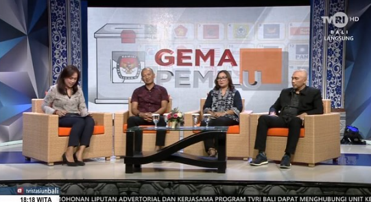 Dekan Fakultas Hukum Unmas Denpasar Dr. I Ketut Sukawati Lanang Putera Perbawa.S.H.,M.Hum selaku pengamat politik melaksanakan Dialog Pilkada di TVRI Bali