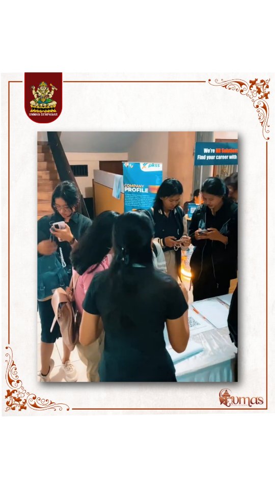 Hari kedua Job Fair 2025 sukses digelar, Semangat para pencari kerja tak surut, terus menjelajahi peluang dan membangun koneksi dengan perusahaan impian.