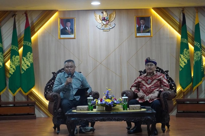 Kuliah Umum “Ketatanegaraan di Era Digital Tentang Implikasi Media Sosial dan Kecerdasan Buatan Terhadap Demokrasi dan Kedaulatan