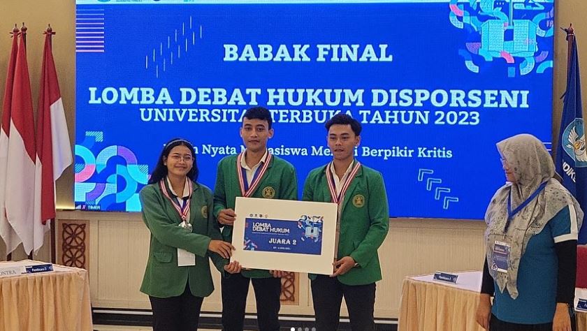 meraih juara 2 Lomba Debat Nasional yang dilaksanakan di Universitas Terbuka Jakarta