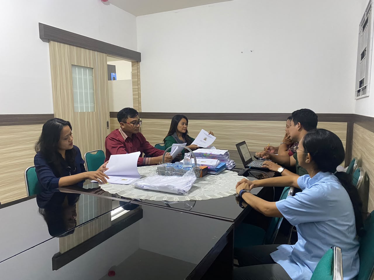 rapat-pembahasan-matriks-akreditasi-ft