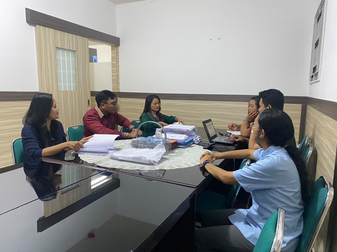 rapat-pembahasan-matriks-akreditasi-ft